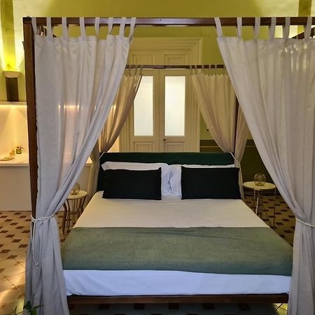 Toscano Palace Luxury Rooms CTA Exterior photo