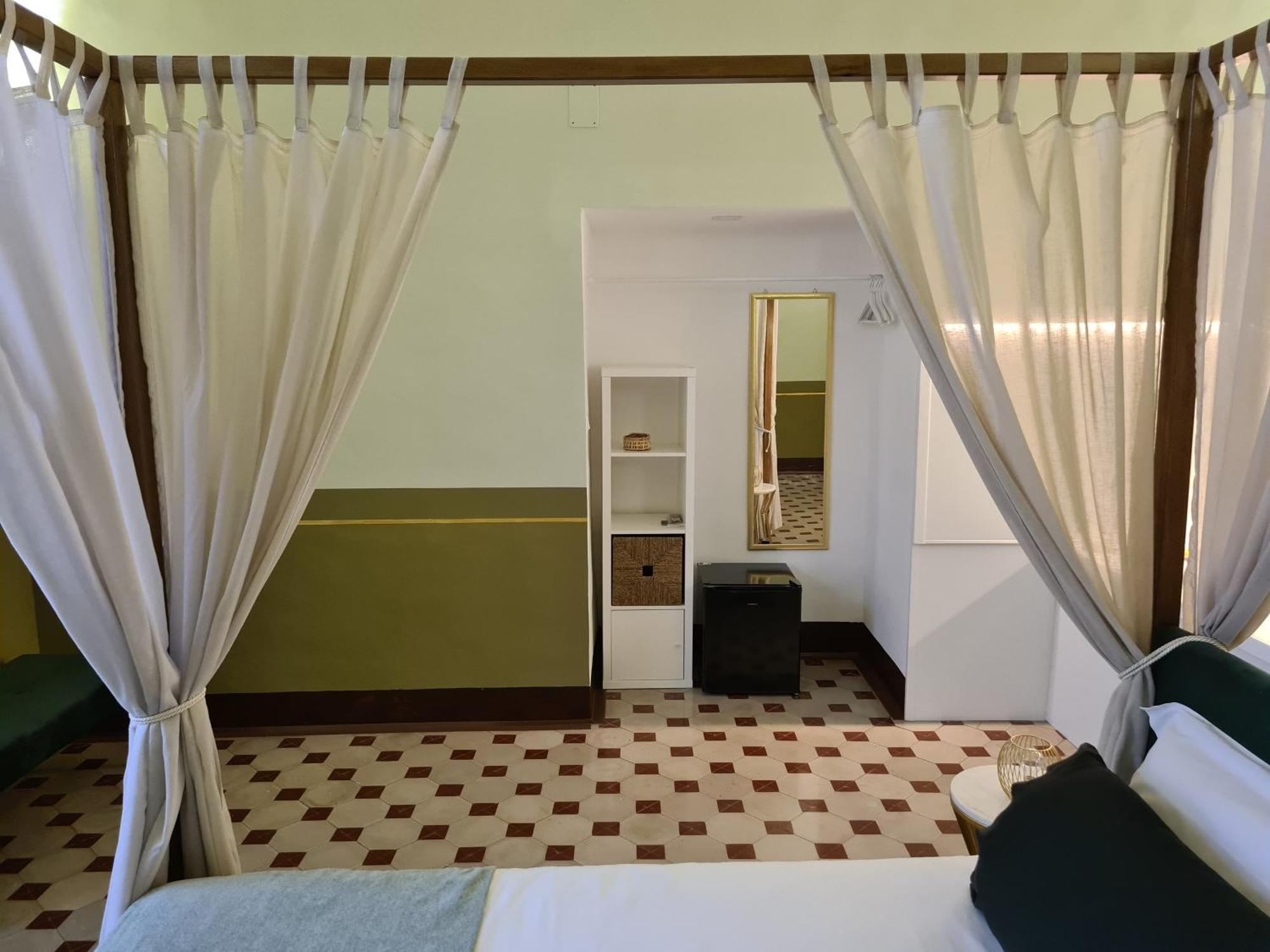 Toscano Palace Luxury Rooms CTA Exterior photo